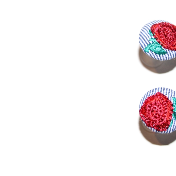 *2 for $15* Rose Bud Stud Earrings - Picture 2 of 5